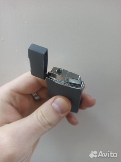 Газовая зажигалка