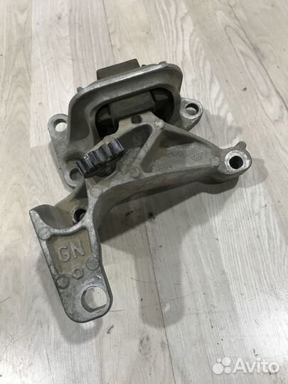Опора двигателя двс Кронштейн Renault megane 3 Пра