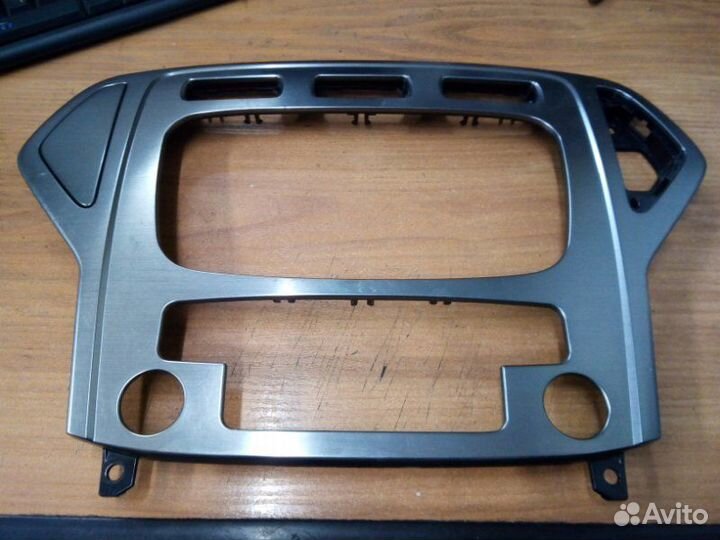 Рамка магнитолы Ford Mondeo 4 aoba 2008