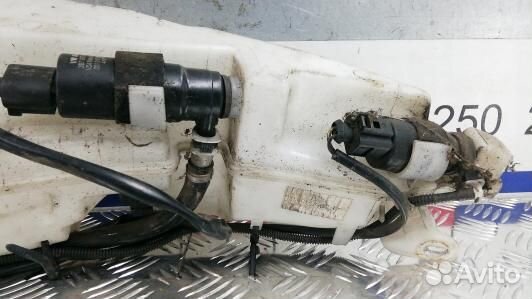 Бачок омывателя audi A6 C6 (KVN02NL01)