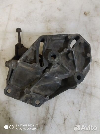 Кронштейн гур Jeep Grand Cherokee zj 4.0 l