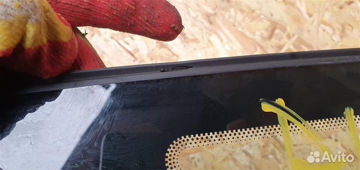 Стекло кузовное правое Opel Corsa D 2006-2015