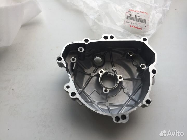 Крышка генератора Kawasaki KLX300R 14031-1301