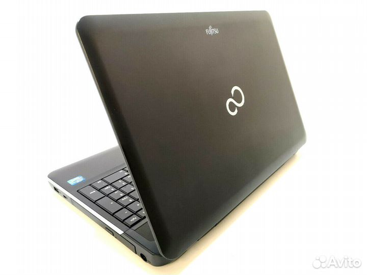Ноутбук Fujitsu Core i3