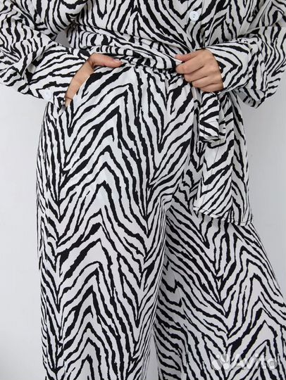 Костюм женский