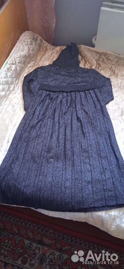 Отдам бесплатно женские вещи 44-46