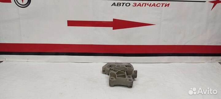 Кронштейн двигателя правый 2.0TD AJ200 RR Evoque