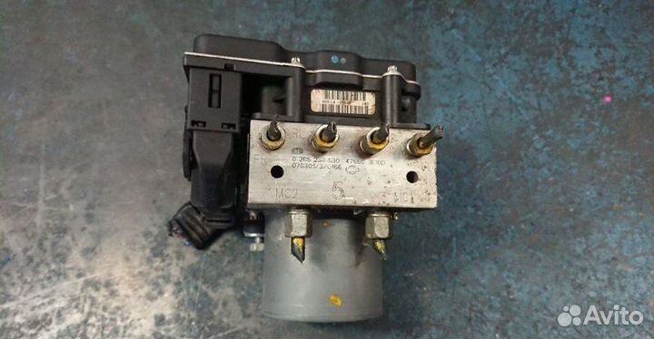 Блок ABS Infiniti G V36