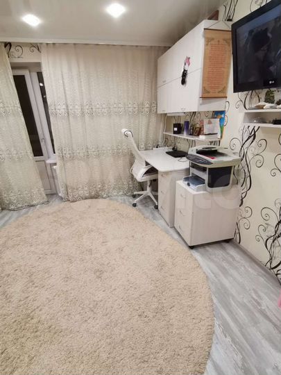 2-к. квартира, 49 м², 1/3 эт.