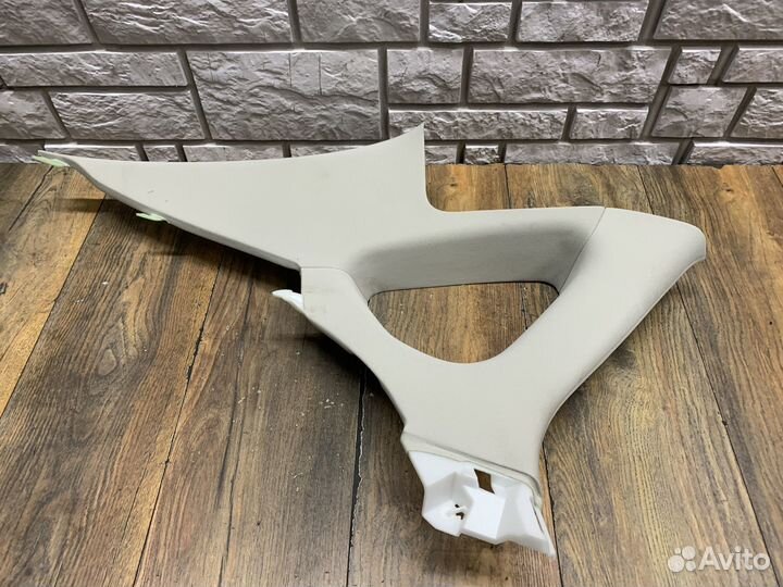 Infiniti M25/Q70 (Y51) Обшивка стойки задней LH RH