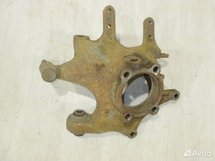 Кулак задний левый для Hyundai Santa Fe (DM) 201