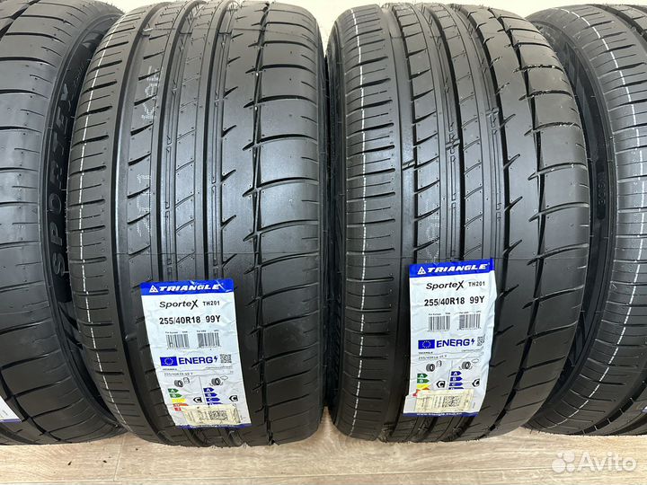 Triangle Sports TH201 255/40 R18 97Y