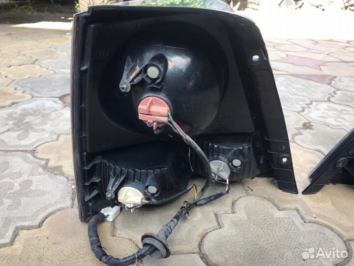 Задние фонари Kia Sorento 1