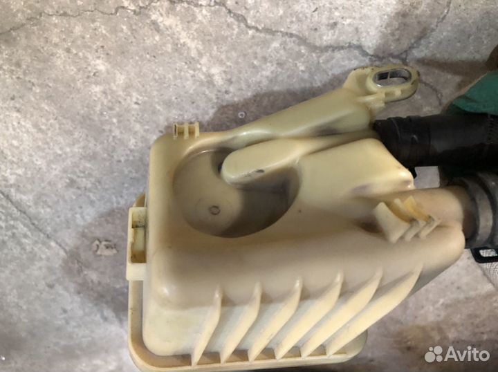 Бачок гура Volkswagen Touareg 2002-2010