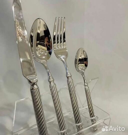 Набор столовых приборов