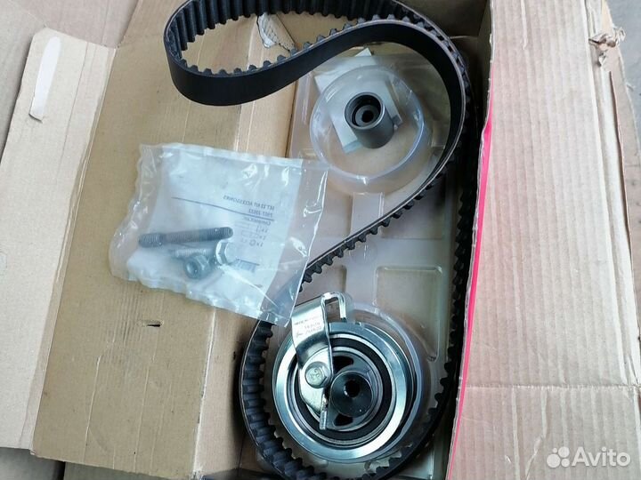 Грм комплект Ford VW Gates K015569XS