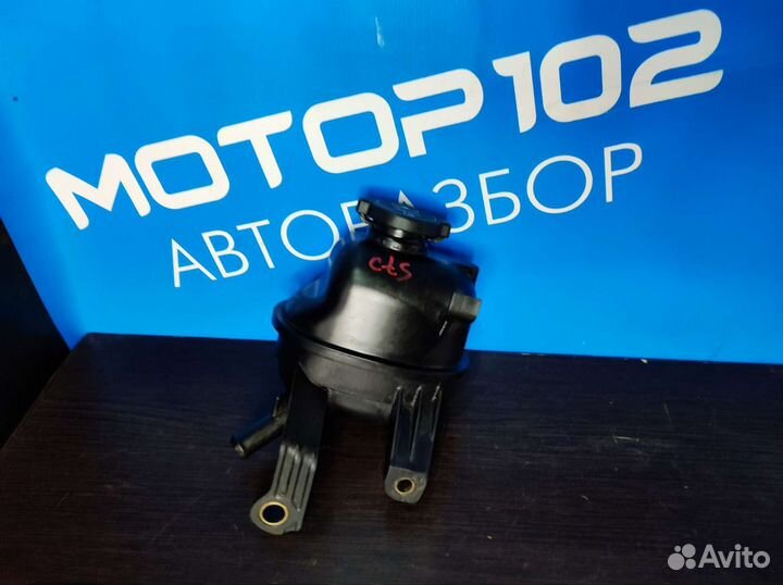 Бачок гура Cadillac CTS 2