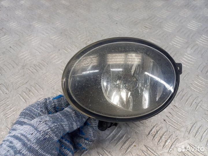 Фара противотуманная левая передняя Volkswagen
