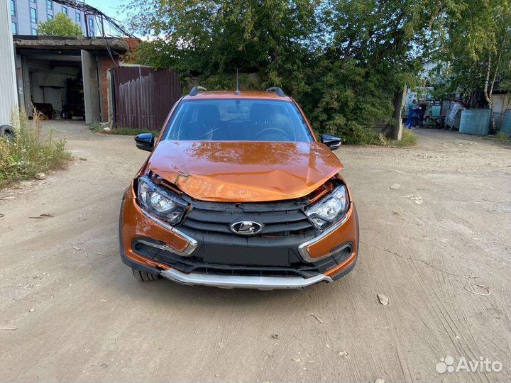 ВАЗ Granta Cross 1.6 AMT, 2021, битый, 6 200 км