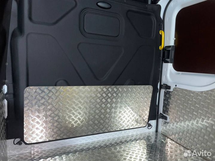 Обшивка цельнометаллических фургонов всех марок