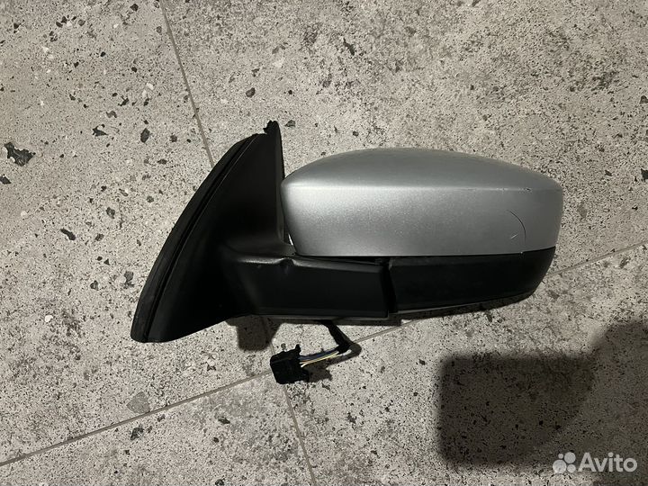 Зеркало skoda rapid