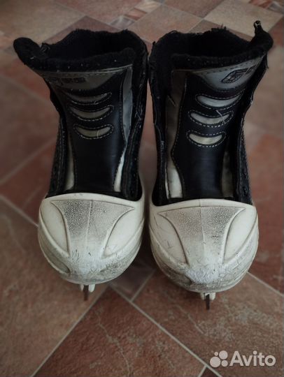 Коньки вратарские