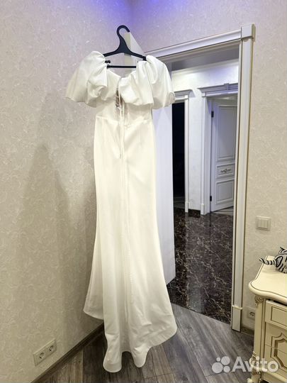 Платье свадебное/на помолвку