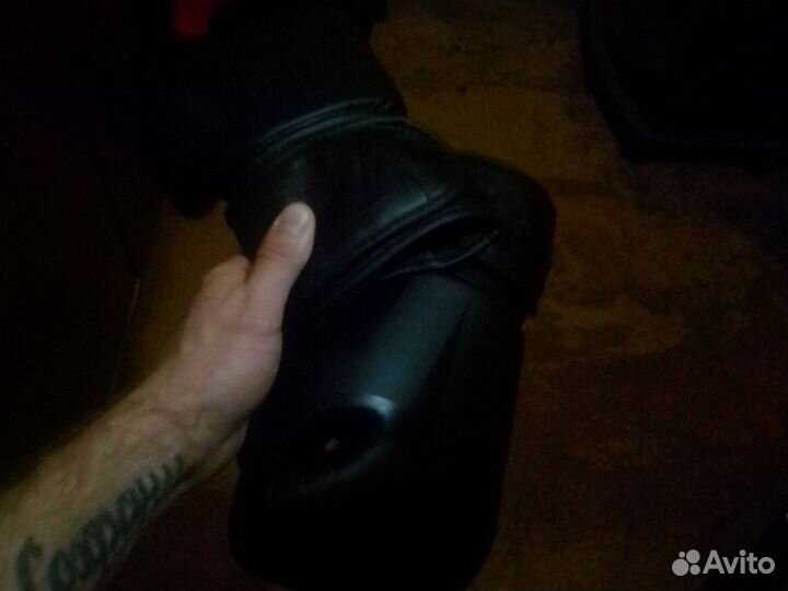 Боксерские перчатки