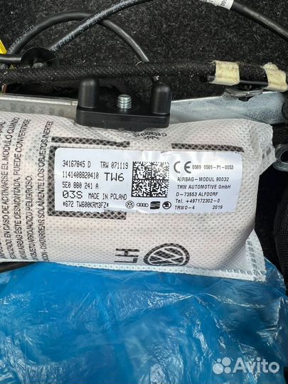 Подушка безобасности передних сидений октавия