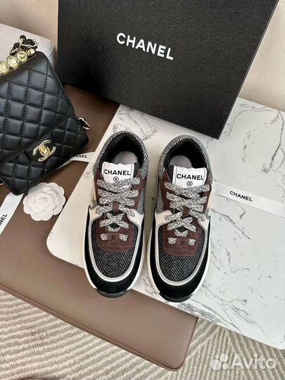 Женские кроссовки Chanel
