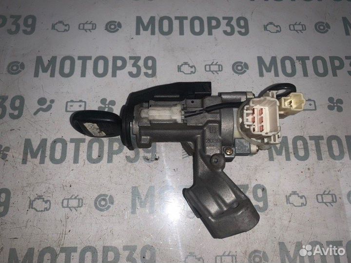 Замок зажигания Toyota Corolla Verso 2.0 D4D 2003