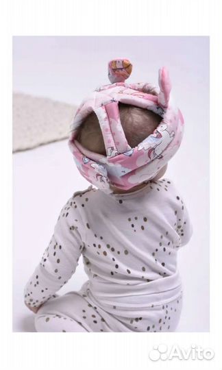 Защитная шлем-шапка для малыша