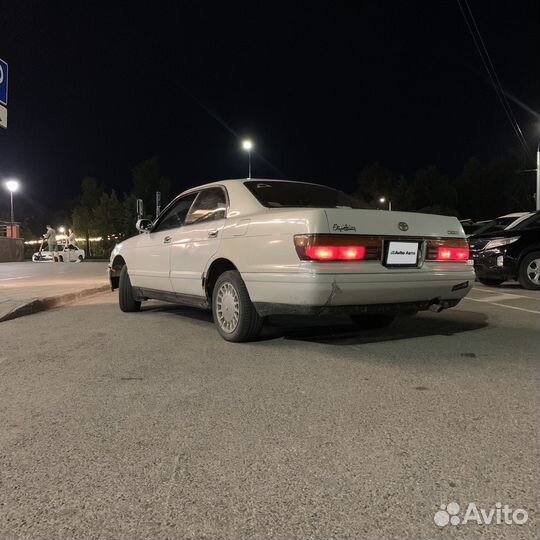 Toyota Crown 2.5 AT, 1995, 300 000 км