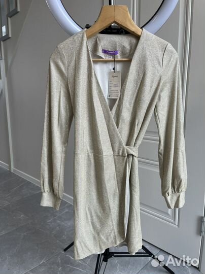 Платье с блестками