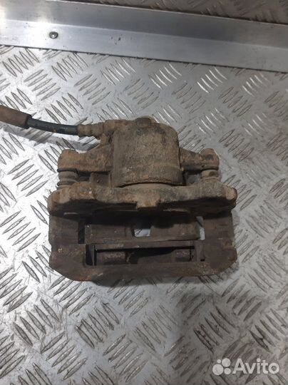 Суппорт передний левый Fiat Albea 350A1000 2011