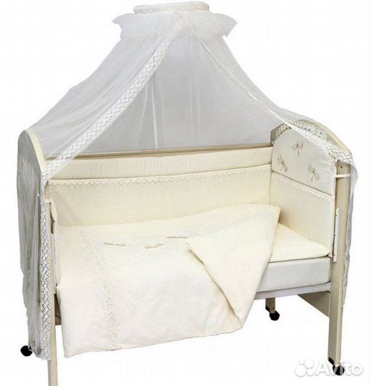 Детская кроватка с матрасом