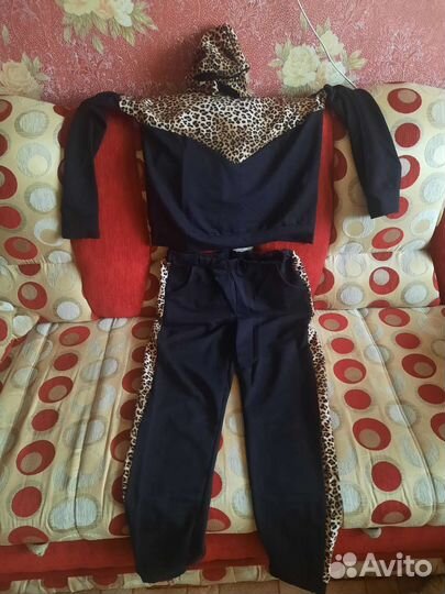 Продам костюм новый 48 размер