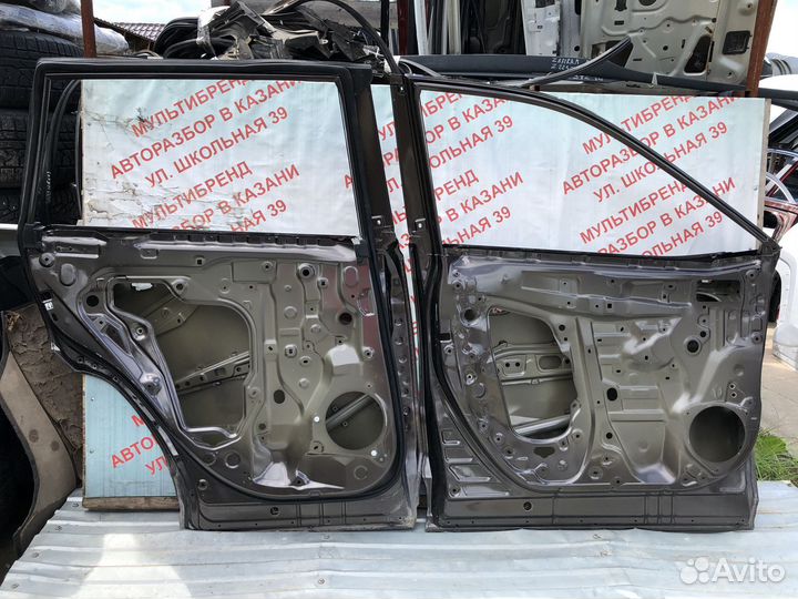 Дверь передняя задняя левая Тойота Rav4 XA50