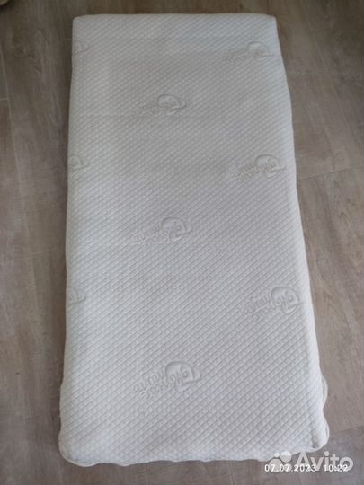 Матрас детский 120х60 см. б/у