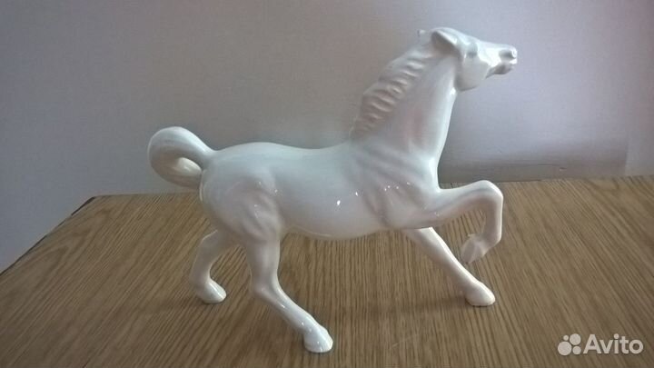 Статуэтка конь,лошадь.Керамика