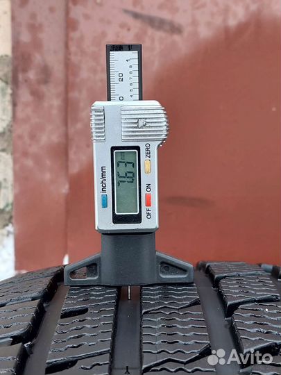 Kumho I'Zen KW27 225/40 R19 93V