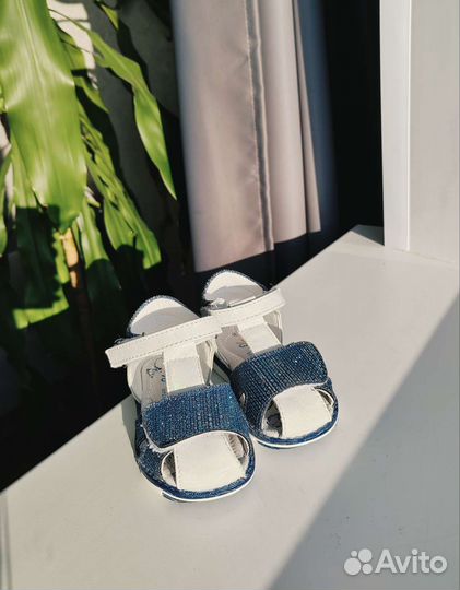 Сандалии для девочки