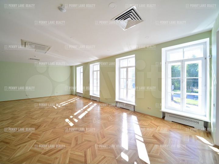 Продам здание, 1800 м²