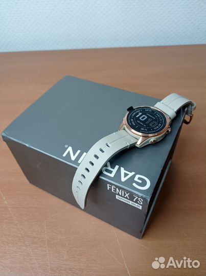 Garmin Fenix 7S Sapphire Solar gold (новые)