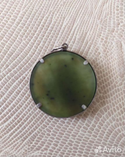 Кулон янтарь, нефрит, мельхиор