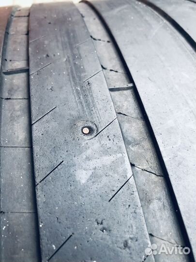 Michelin Pilot Sport 4 S 325/35 R22 ZR