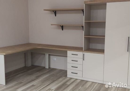 Шкаф с рабочей зоной/Шкаф на заказ