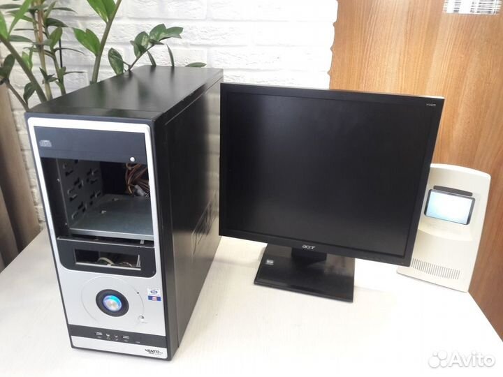 Системный блок и монитор