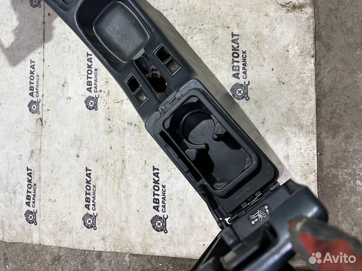 Центральная консоль Nissan Primera P11