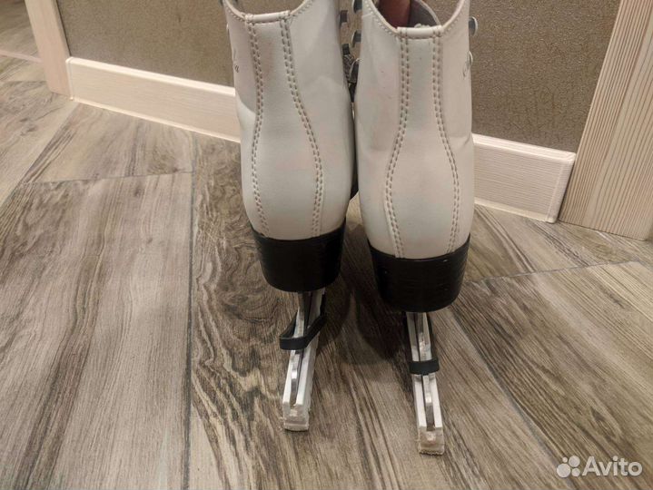 Коньки детские 34 размер